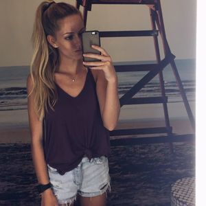 Meet your Posher, Olivia